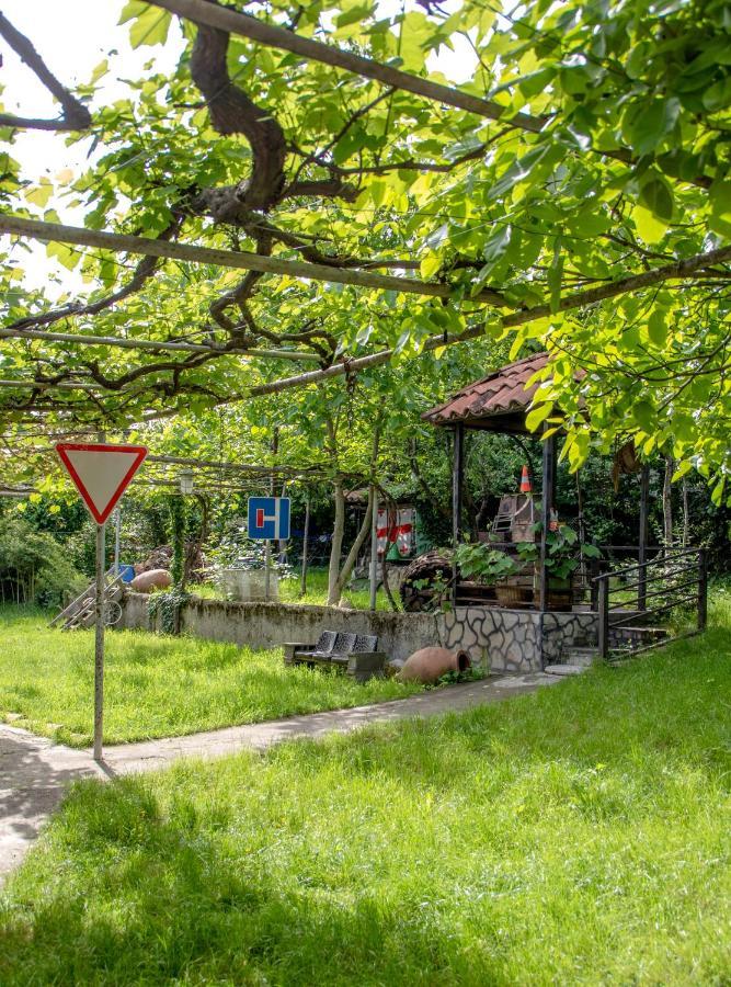 Qilimcha'S Guesthouse-Art Museum Telavi Exterior photo